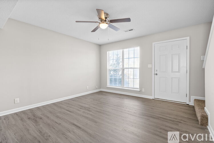 1880 Waters Edge Dr 2 Beds Townhouse for Rent - Photo gallery 4