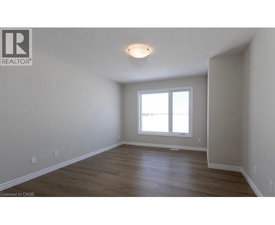 25 BECKER Street 3 Beds Home, Townhouse for Rent - Photo gallery 5