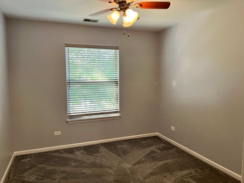 Unit 3 2 Beds Apartment for Rent