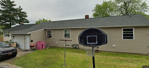 4/6 Redwood Drive Studio Apartment for Rent