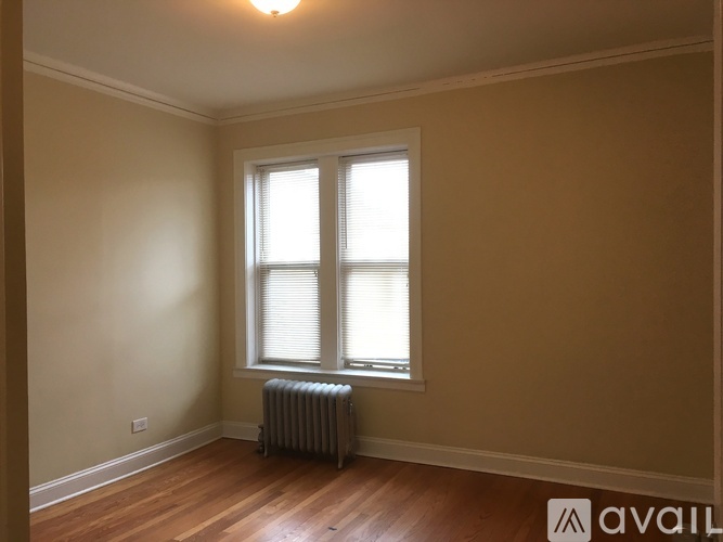 6254 N Claremont Ave 2 Beds Apartment for Rent - Photo gallery 4