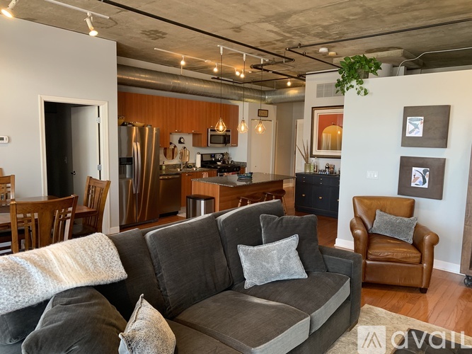 111 S Morgan St 2 Beds Apartment for Rent - Photo gallery 1