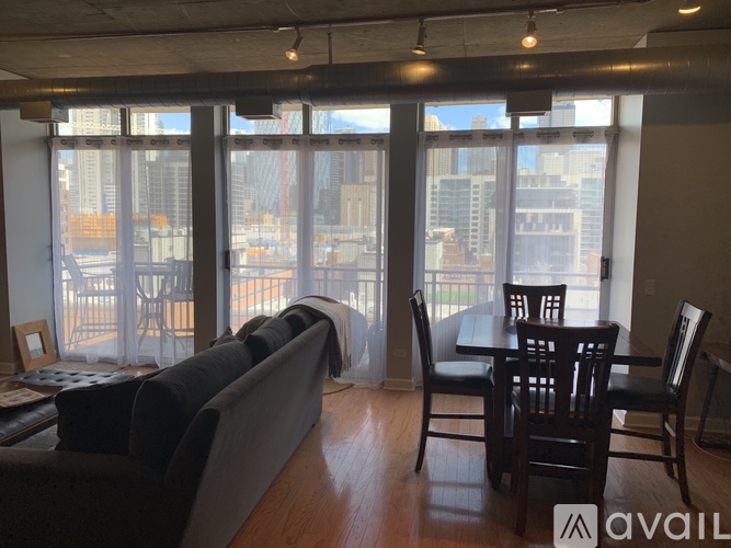 111 S Morgan St 2 Beds Apartment for Rent - Photo gallery 3