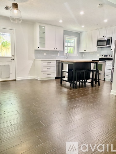 316 Nelms Avenue Northeast 2 Beds Single Family Home for Rent - Photo gallery 4