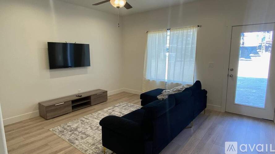 7244 Silver Spring 1 Apartment for Rent - Photo gallery 2