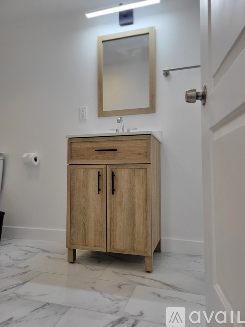 7244 Silver Spring 1 Apartment for Rent - Photo gallery 5