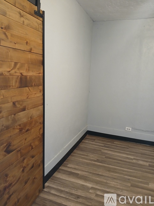 310 1/2 W Magnolia Ave. 1 Single Family Home for Rent - Photo gallery 3
