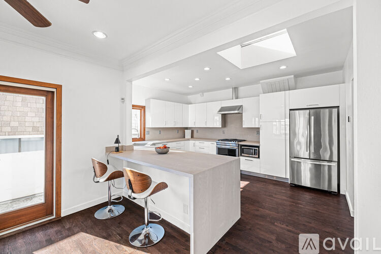 124 15th St 4 Beds Townhouse for Rent - Photo gallery 5