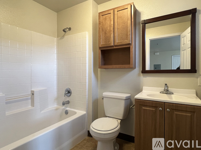 325 Union St Studio Apartment for Rent - Photo gallery 4