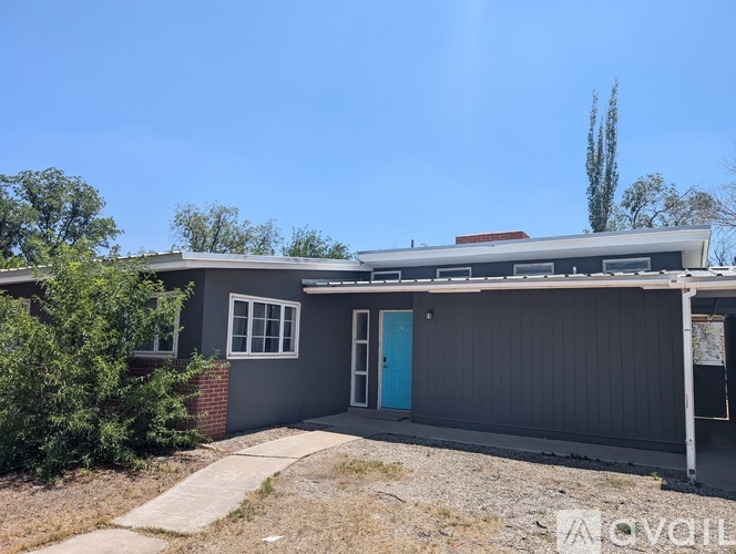 704 East 5th Street 3 Beds Single Family Home for Rent - Photo gallery 1