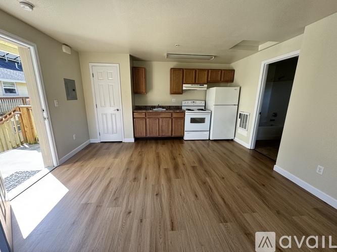 335 Union St Studio Apartment for Rent - Photo gallery 1