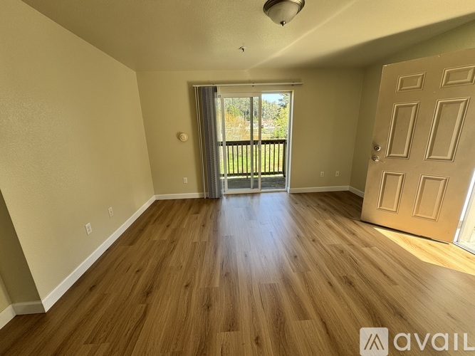 335 Union St Studio Apartment for Rent - Photo gallery 2