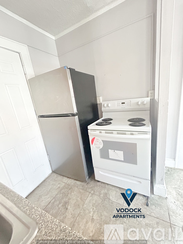 911 Asylum Ave Studio Apartment for Rent - Photo gallery 3