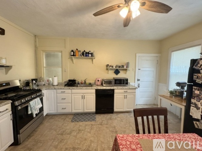 46 Dustin St 2 Beds Apartment for Rent - Photo gallery 2