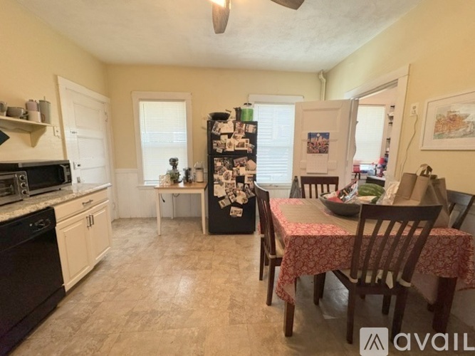 46 Dustin St 2 Beds Apartment for Rent - Photo gallery 3