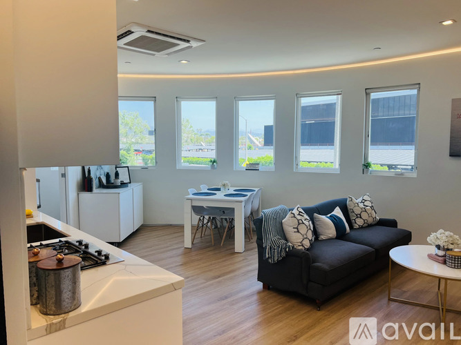 105 S Fairfax Ave 1 Apartment for Rent - Photo gallery 2
