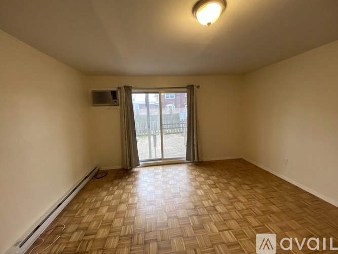 102 Seaview Avenue Studio Apartment for Rent - Photo gallery 4