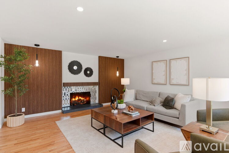 16432 Northeast 18th Street 4 Beds Single Family Home for Rent - Photo gallery 5
