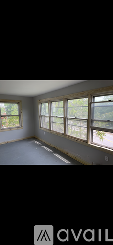 105 Central Avenue 4 Beds Single Family Home for Rent - Photo gallery 2