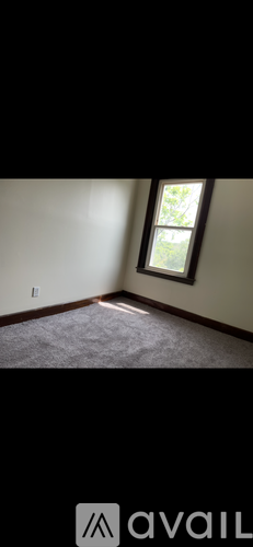 105 Central Avenue 4 Beds Single Family Home for Rent - Photo gallery 4