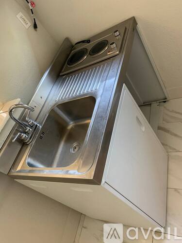 E Cypress Ave 2 Beds Apartment for Rent - Photo gallery 2