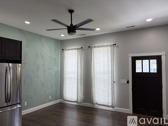 1016 Mary Street 2 Beds Single Family Home for Rent - Photo gallery 3