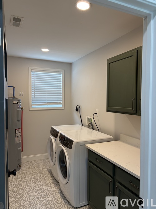 1016 Mary Street 2 Beds Single Family Home for Rent - Photo gallery 4