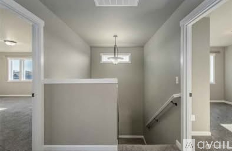 737 J Street Northeast 5 Beds Single Family Home for Rent - Photo gallery 3