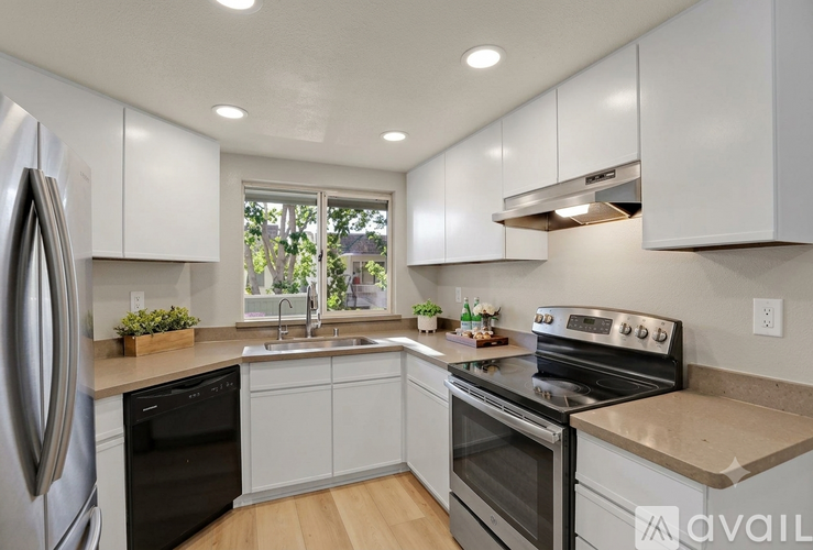 1511 Briartree Drive 2 Beds Condo for Rent - Photo gallery 3