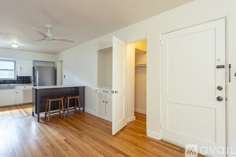 279 Kimberly Ave 2 Beds Apartment for Rent