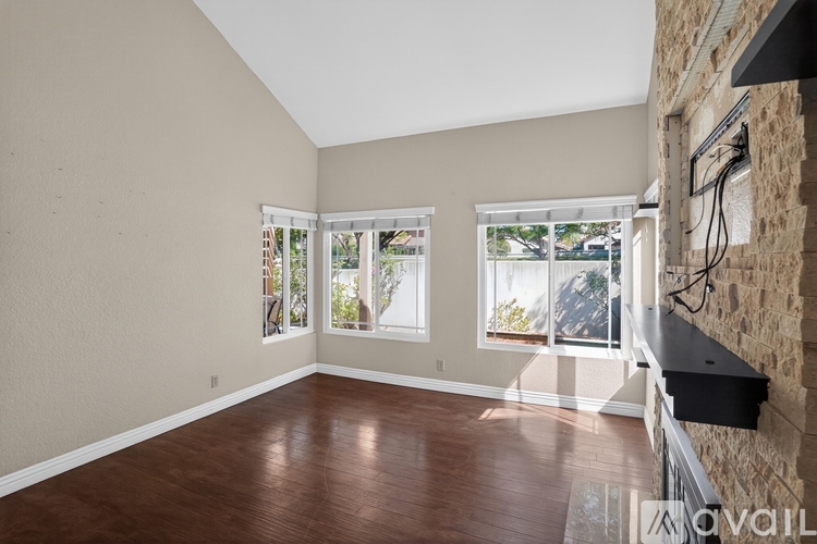 33 La Cascada 3 Beds Single Family Home for Rent - Photo gallery 4