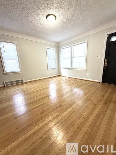 23131 David Ave 3 Beds Single Family Home for Rent - Photo gallery 3
