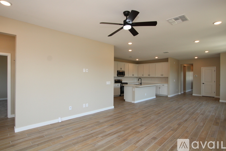 9333 East Sebring Avenue 3 Beds Single Family Home for Rent - Photo gallery 2