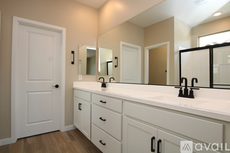 9333 East Sebring Avenue 3 Beds Single Family Home for Rent - Photo gallery 4