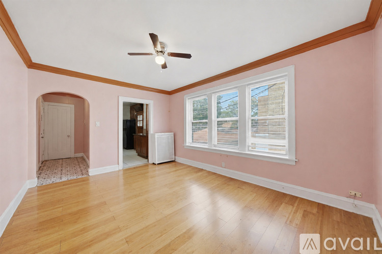 6316 N Artesian Ave 2 Beds Condo for Rent - Photo gallery 3