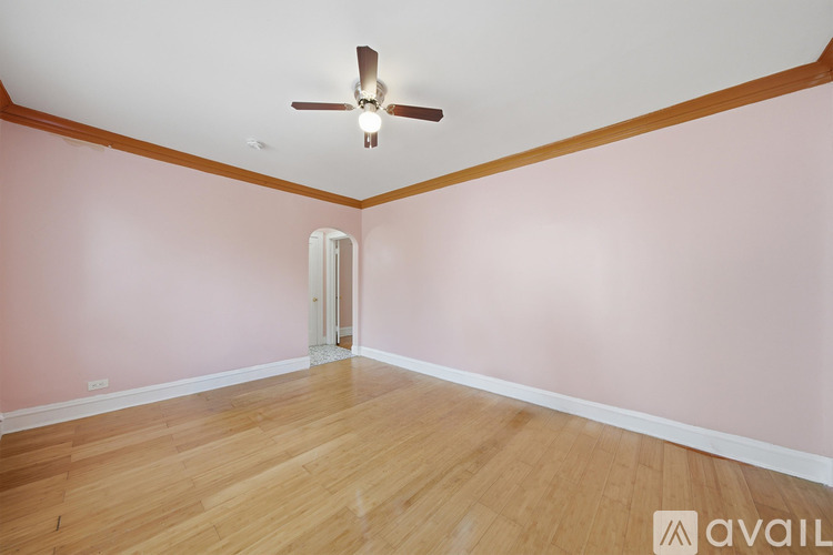 6316 N Artesian Ave 2 Beds Condo for Rent - Photo gallery 5