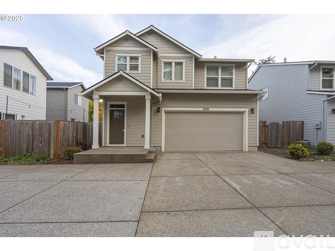 1030 South College Street 3 Beds Single Family Home for Rent - Photo gallery 1