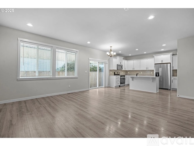 1030 South College Street 3 Beds Single Family Home for Rent - Photo gallery 2