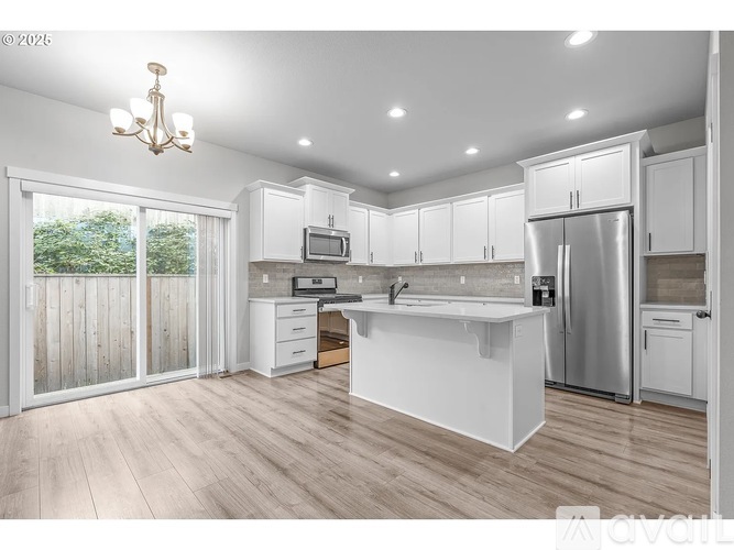 1030 South College Street 3 Beds Single Family Home for Rent - Photo gallery 3