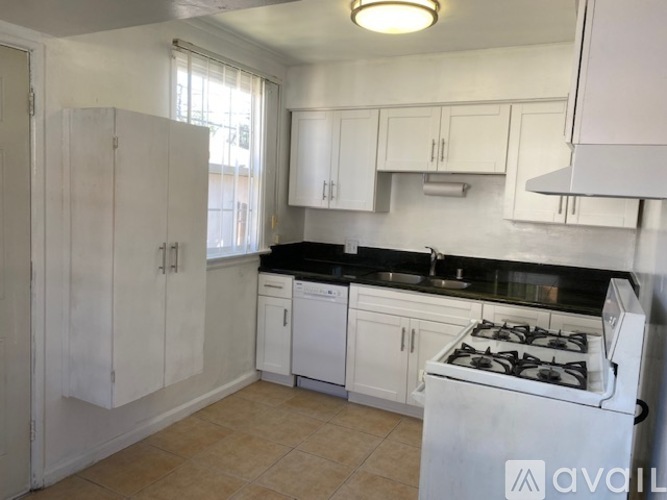 Hazeltine Ave 1 Apartment for Rent - Photo gallery 3