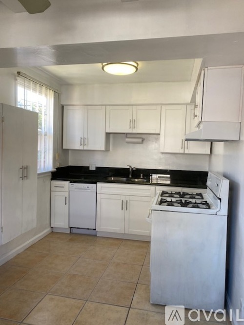 Hazeltine Ave 1 Apartment for Rent - Photo gallery 5