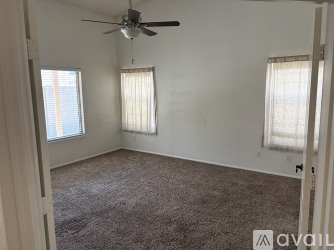 9844 West Salter Drive 3 Beds Single Family Home for Rent - Photo gallery 4