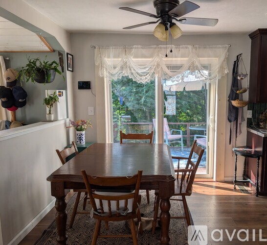 7569 Church Street 3 Beds Single Family Home for Rent - Photo gallery 3