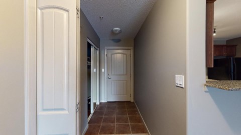 422 8535 Clearwater Drive 2 Beds Apartment for Rent