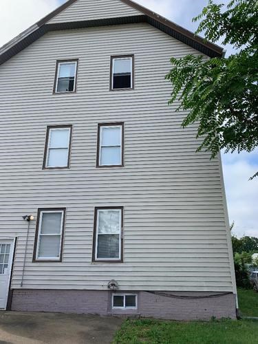 36 Woodland St 2 Beds Apartment for Rent