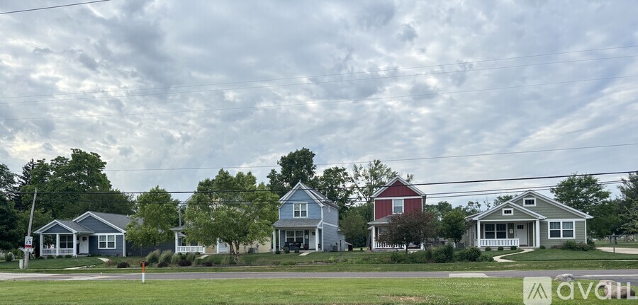 3021 W Lake Ave, Cottage 2 2 Beds Single Family Home for Rent - Photo gallery 2