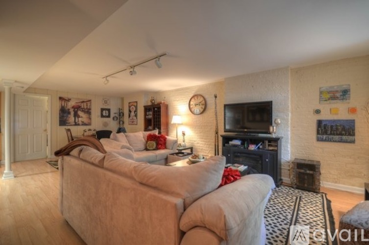 556 W Belden Ave 1 Apartment for Rent - Photo gallery 2