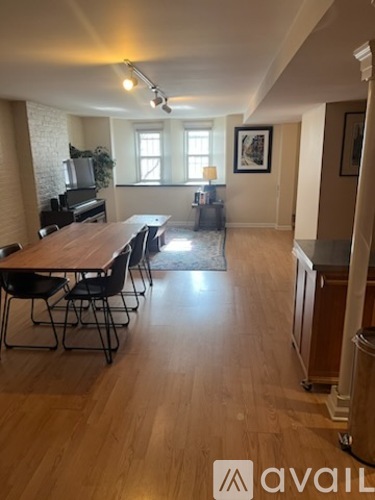 556 W Belden Ave 1 Apartment for Rent - Photo gallery 3