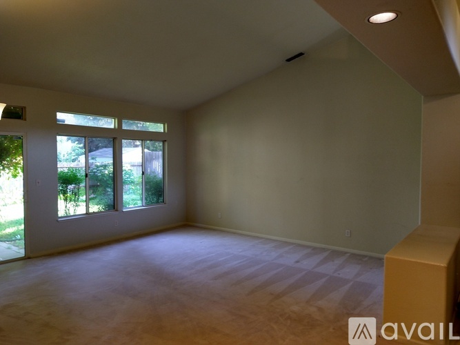 574 Shanghai Bend Road 4 Beds Single Family Home for Rent - Photo gallery 2