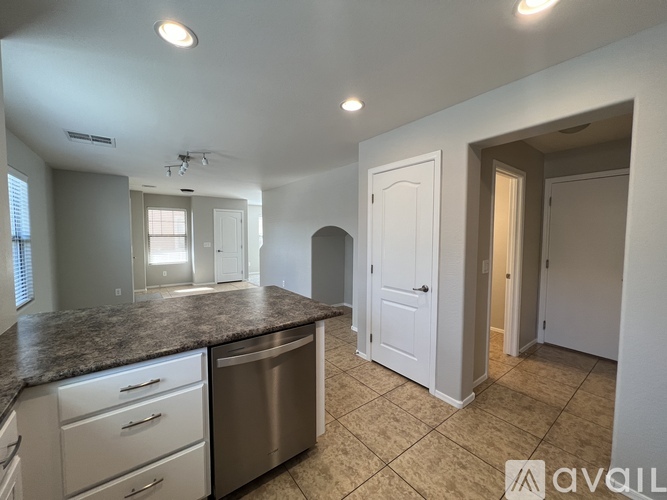 1856 South Seton Avenue 3 Beds Single Family Home for Rent - Photo gallery 3